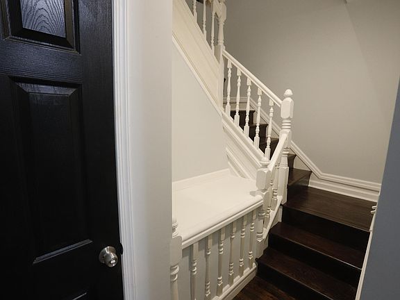 staircase to upper level