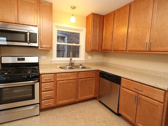 5th image of 8519 S Dorchester Ave
