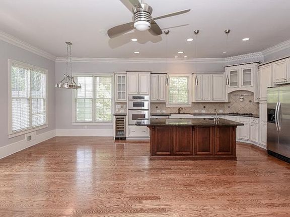 5th image of 2229 Edgartown Ln SE Unit 10