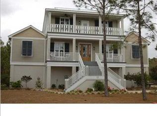 17 Dolphin Pl, Freeport, FL 32439