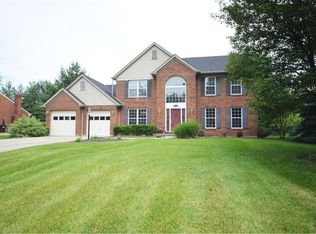 1132 Hunters Run Dr, Amelia, OH 45102
