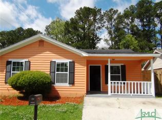 1 Base Dr, Savannah, GA 31406