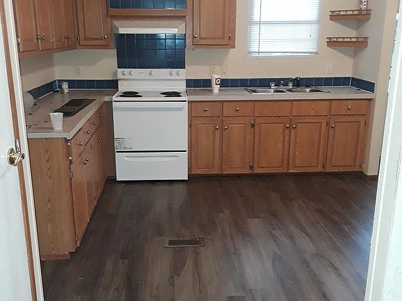 5th image of 4421 Marshall St