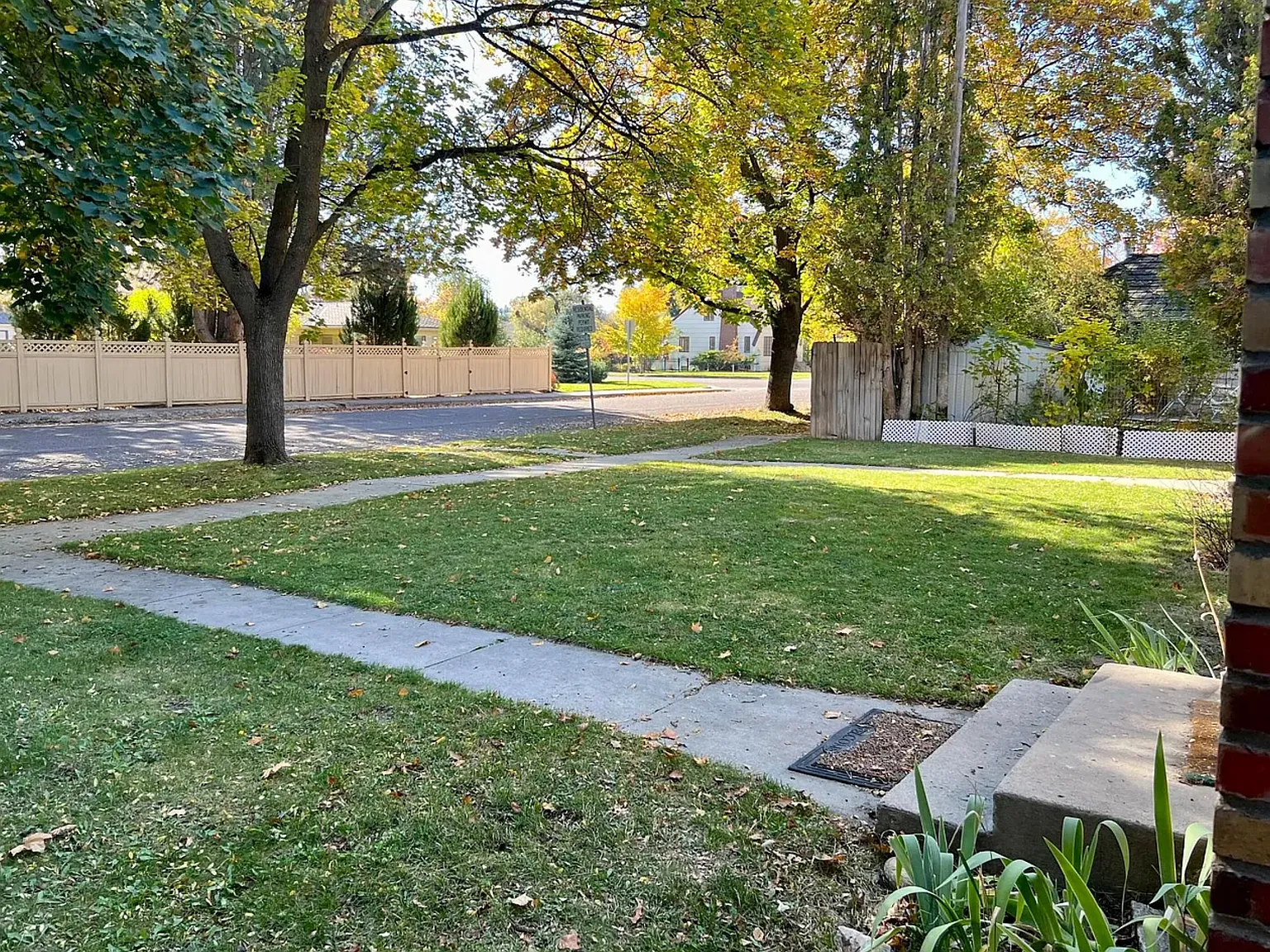 2 bed, 1100 sqft, $2,200 — Photo 3