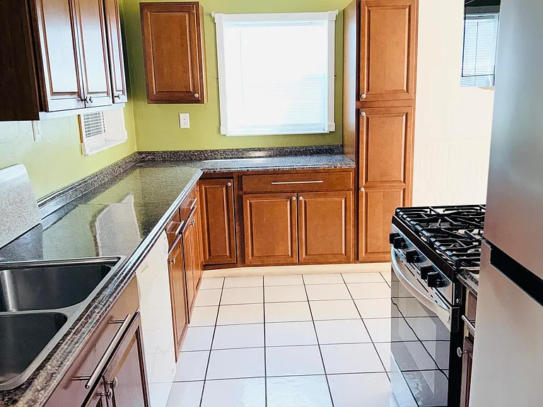 5755 Winfield Blvd — Photo 3