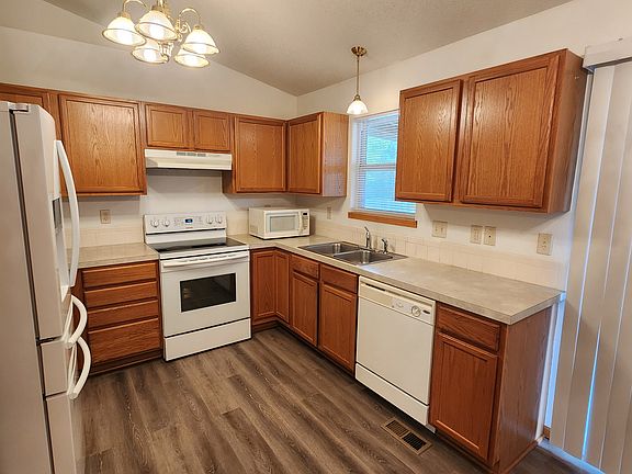 5th image of 4482 S Saint Paul Ct