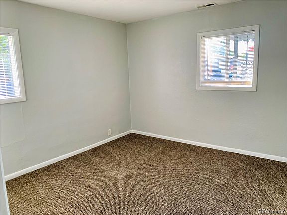 4th image of 4385 Benton St