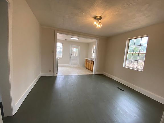 4th image of 100 Cumberland Ave