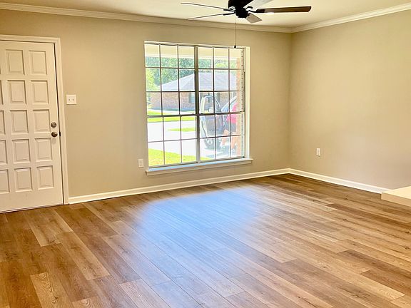 3rd image of 13317 Ouachita Ave