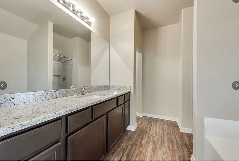 232 Elam Dr — Photo 5