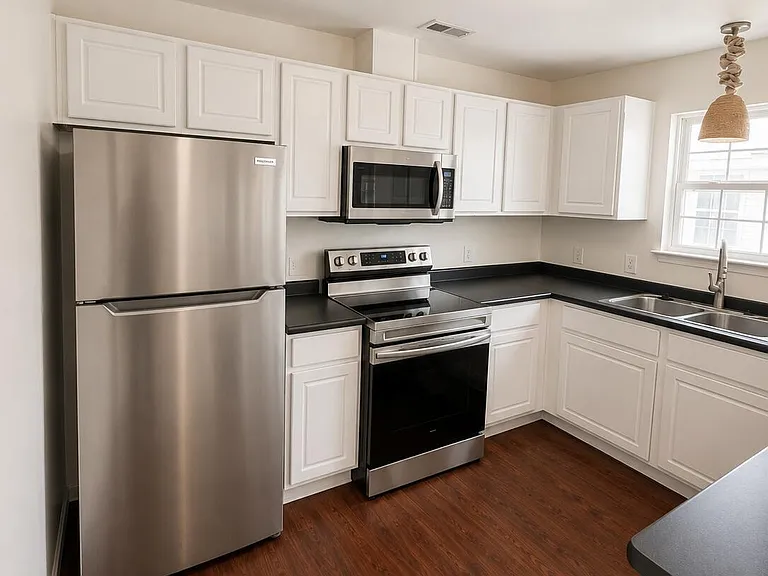 2235 Locksley Woods Dr #E — Photo 11