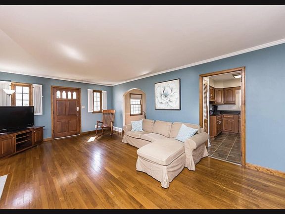 5th image of 713 Grandon Ave
