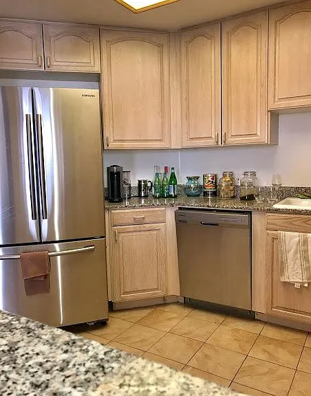 8349 Blackburn Ave #302 — Photo 35