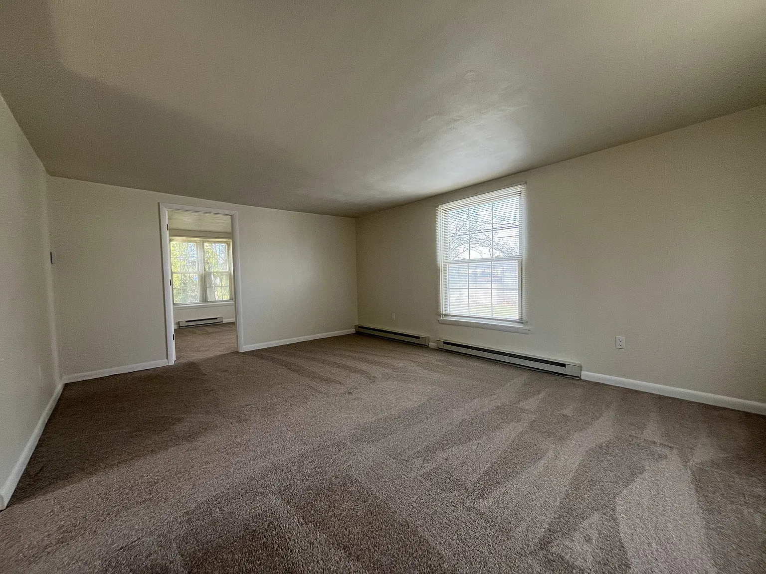 121 N York Street - 2 — Photo 4