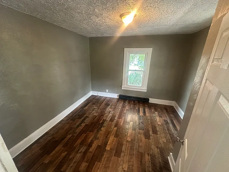 129 Halifax St — Photo 8