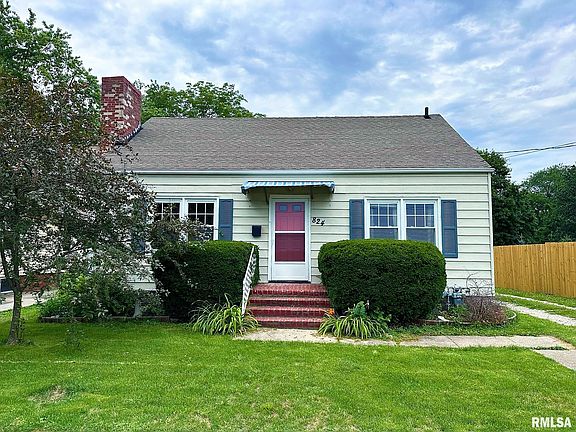 2nd image of 824 N Farnham St
