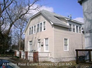 1425 E Cherry St, Springfield, MO 65802