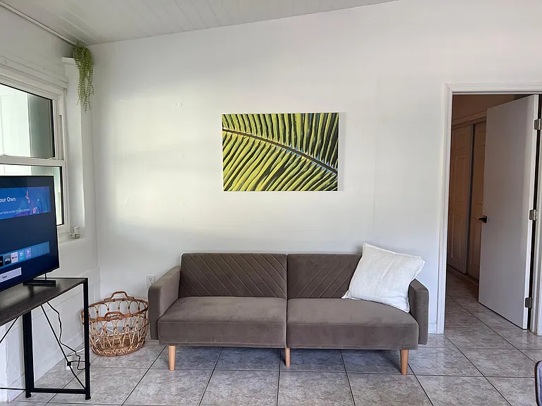 1137 SW 13th Ct #1 — Photo 3
