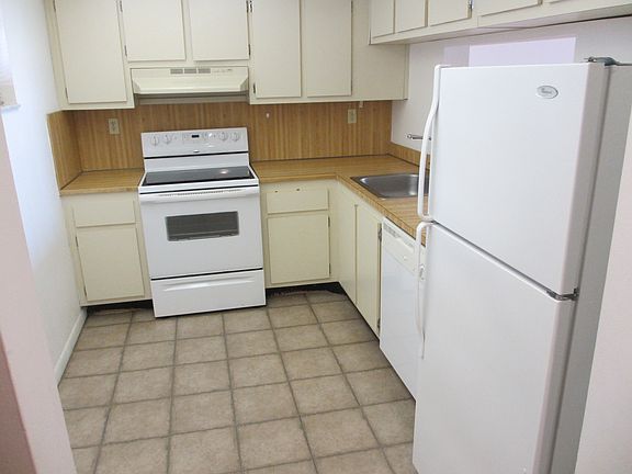 4th image of 1661 West Ave