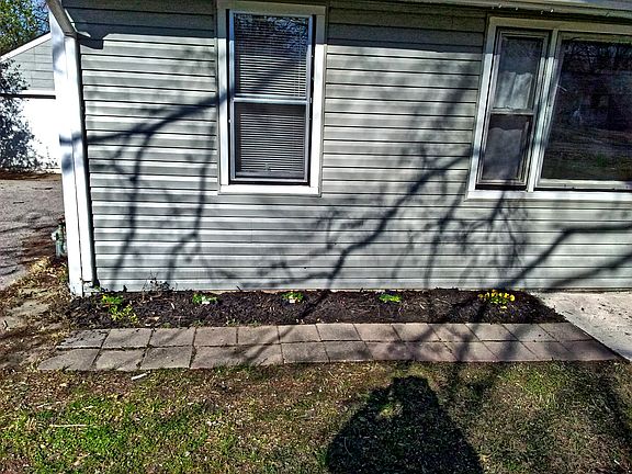 4th image of 4027 Wright Ave