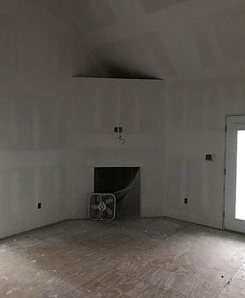5th image of 2174 N Broad St