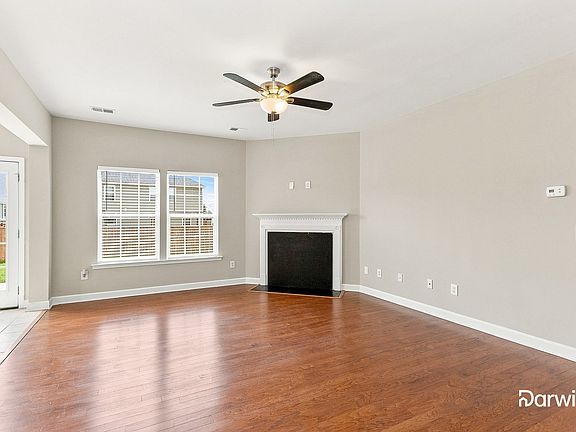 5th image of 1003 Halfacre Ln