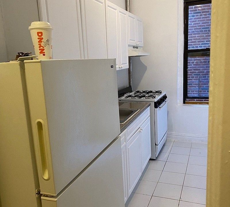 1st image of 35 Tennis Ct APT 3J