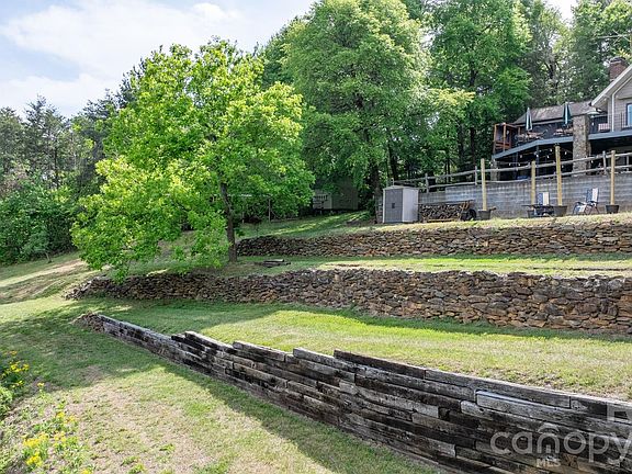 3rd image of 2184 Pine Mountain Dr
