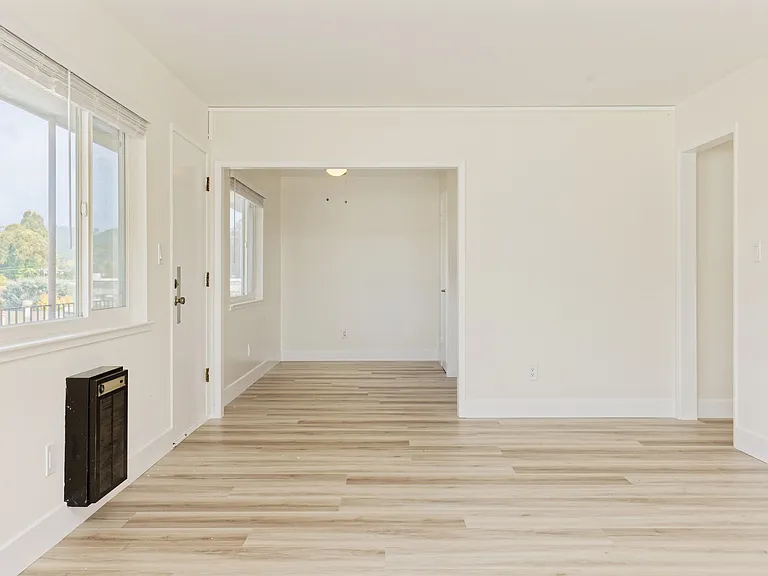 184 Callan — Photo 22