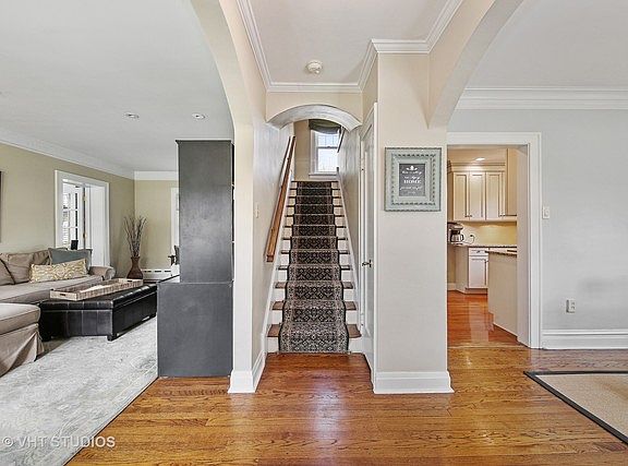 3rd image of 636 Hill Ave
