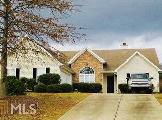 5852 Meadowfield Trce, Flowery Branch, GA 30542