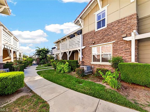 5th image of 735 Francesca Dr Unit 202