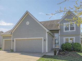 521 E Parma Way, Gardner, KS 66030