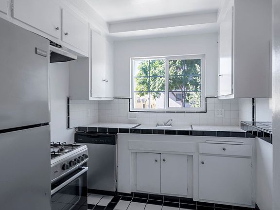 2nd image of 1008 N Stanley Ave #1A