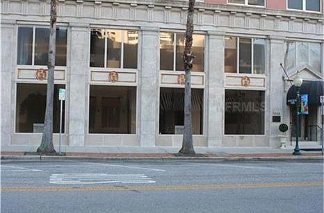 4th image of 10 S Palm Ave