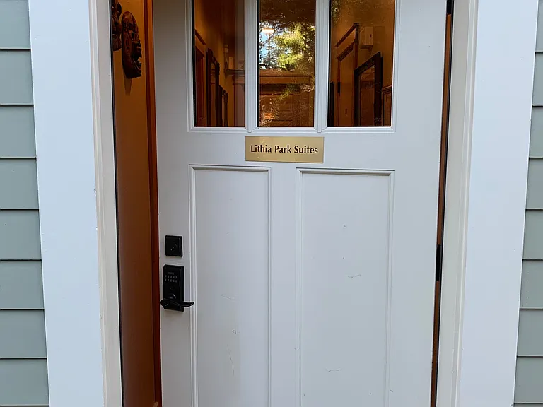 114 Granite St #1B — Photo 12