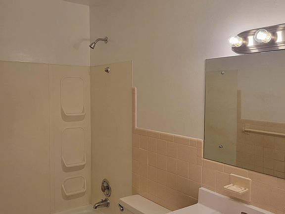 2nd image of 302 E Burton St