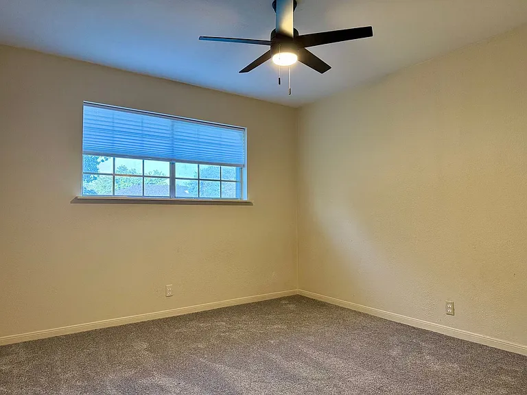 2213 Culver Dr — Photo 16