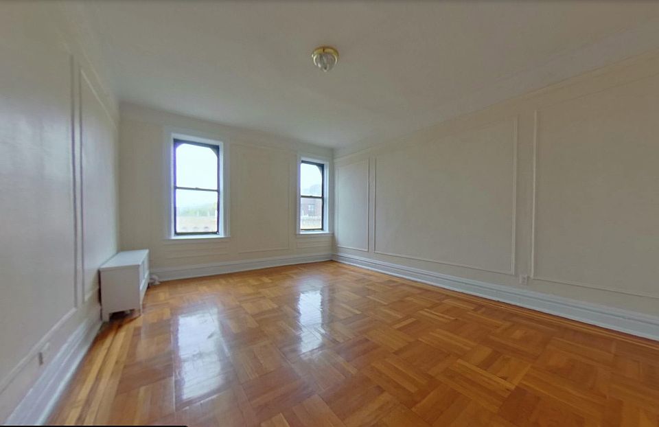 2nd image of 1 Seaman Ave APT 5c