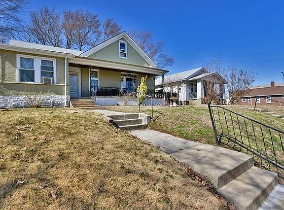 3rd image of 4605 Ray Ave