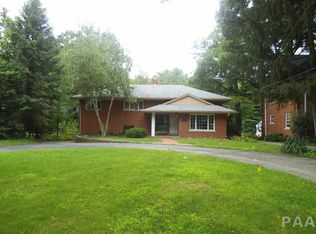 5535 Prospect, Peoria, IL 61614