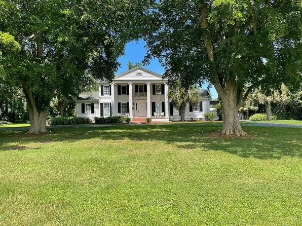 2271 Bacom Point Rd, Pahokee, FL 33476