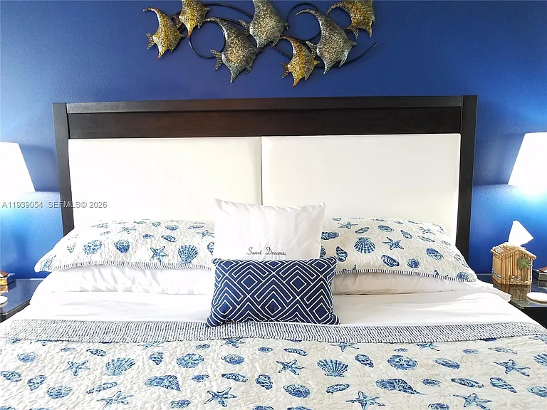 17375 Collins Ave #906 — Photo 9