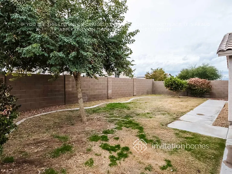11013 W Augusta Ave — Photo 16