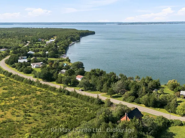 4561 County Road 13 Rd, Prince Edward County, ON K0K 2T0