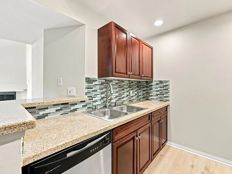 21550 Burbank Blvd #312 — Photo 5