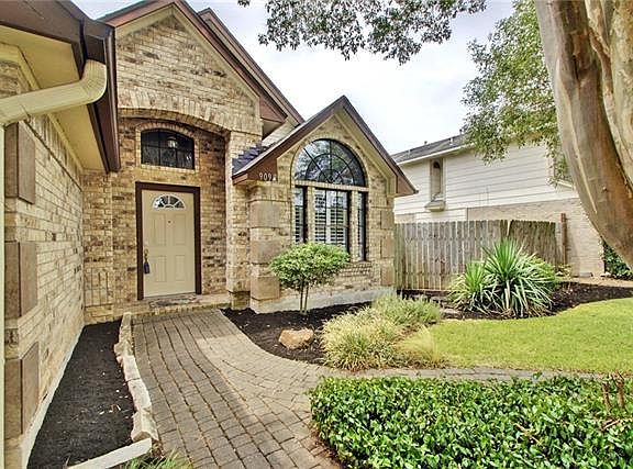 4th image of 909 W Black Locust Dr