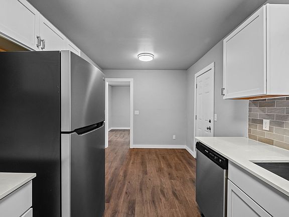 3rd image of 2674 E Kantz Dr