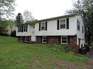 2015 Rainbow Dr NE, Lancaster, OH