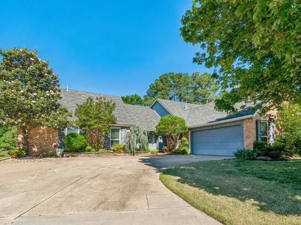 2301 Brookside Ave, Edmond, OK 73034